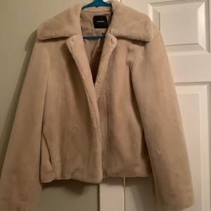 synthetic coat , beige color , zize L